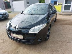 Sternenschwarzmet. (metallic) Gebraucht 2011 Renault Mégane III Bose Edition Kleinwagen | 6.900 € (Etwas zu teuer)