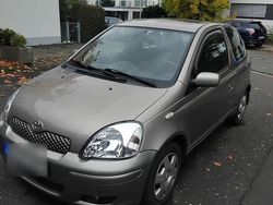 Beige Gebraucht 2004 Toyota Yaris Sol Kleinwagen | 1.700 € (Fairer Preis)