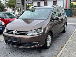 Braun Gebraucht 2011 VW Sharan Van / Kleinbus | 5.900 € (Fairer Preis)