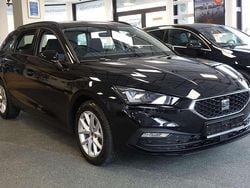 Mitternachtschwarz Gebraucht 2024 Seat Leon Style Kombi | 25.900 € (Guter Preis)