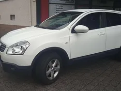 Weiß Gebraucht 2007 Nissan Qashqai SUV | 4.900 € (Guter Preis)