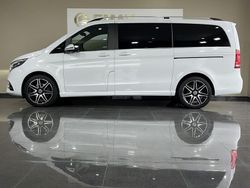 Bergkristallweiß metallic Gebraucht 2020 Mercedes V300 AMG line Van / Kleinbus | 53.896 € (Fairer Preis)