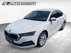 Weiss Gebraucht 2022 Skoda Octavia Style Limousine | 25.950 € (Guter Preis)