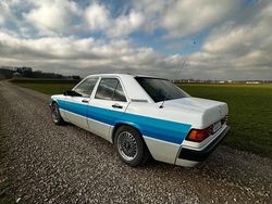 Weiß Gebraucht 1990 Mercedes 190 Limousine | 3.500 €