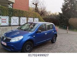 Blau Gebraucht 2009 Dacia Sandero Lauréate Limousine | 1.490 € (Guter Preis)