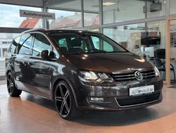 Schwarz Gebraucht 2015 VW Sharan Highline Van / Kleinbus | 21.550 € (Fairer Preis)