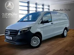 Stahlblau Gebraucht 2025 Mercedes Vito Van / Kleinbus | 41.519 € (Teuer)