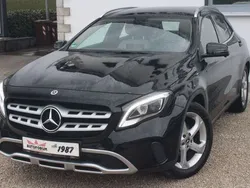Kosmosschwarz metalliclack Gebraucht 2017 Mercedes GLA200 SUV | 17.490 € (Guter Preis)