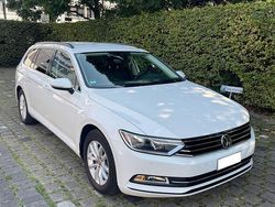 Weiß Gebraucht 2019 VW Passat Comfortline Kombi | 16.399 € (Fairer Preis)