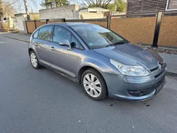 Grün Gebraucht 2007 Citroën C4 Limousine | 1.850 € (Fairer Preis)