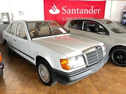Weiß Gebraucht 1986 Mercedes 200 Limousine | 9.499 €