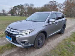 Grau Gebraucht 2018 Mitsubishi Outlander Plus SUV | 13.500 € (Fairer Preis)