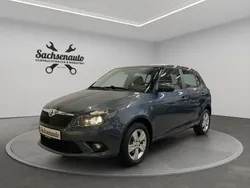 Grau Gebraucht 2014 Skoda Fabia Limousine | 9.300 € (Etwas zu teuer)