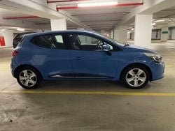 Blau Gebraucht 2015 Renault Clio IV Intens Kleinwagen | 6.850 € (Guter Preis)
