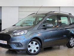 Grau Gebraucht 2019 Ford Tourneo Courier Van / Kleinbus | 13.750 € (Fairer Preis)