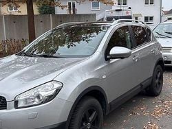 Silber Gebraucht 2013 Nissan Qashqai 360º SUV | 10.999 € (Etwas zu teuer)