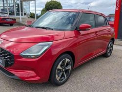 Burning red pearl metallic Neu 2025 Suzuki Swift Comfort+ Kleinwagen | 21.490 €