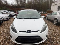 Weiß Gebraucht 2011 Ford Fiesta Trend Limousine | 2.000 € (Superpreis)