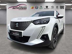 Weiß Gebraucht 2021 Peugeot e-2008 Allure SUV | 16.520 € (Superpreis)