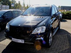 Schwarz Gebraucht 2011 Mercedes ML350 Style SUV | 12.950 € (Etwas zu teuer)