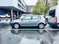 Grau Gebraucht 2006 VW Golf V Goal Limousine | 2.500 € (Fairer Preis)