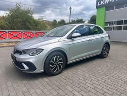 Silber Gebraucht 2022 VW Polo Life Limousine | 17.790 € (Fairer Preis)