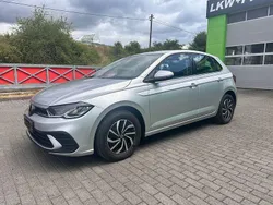 Silber Gebraucht 2022 VW Polo Life Limousine | 17.790 € (Fairer Preis)