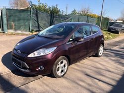 Rot Gebraucht 2010 Ford Fiesta Titanium Kleinwagen | 3.999 € (Fairer Preis)
