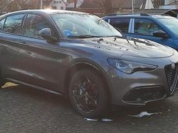Grau Gebraucht 2023 Alfa Romeo Stelvio Veloce SUV | 34.950 € (Etwas zu teuer)