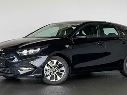 Schwarz Neu 2024 Kia Ceed Limousine | 22.670 € (Guter Preis)