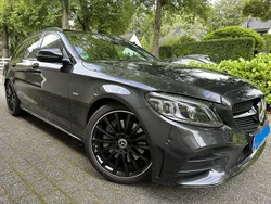Grau Gebraucht 2021 Mercedes C300 AMG Kombi | 35.100 € (Fairer Preis)