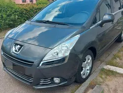 Silber Gebraucht 2010 Peugeot 5008 Platinum Van / Kleinbus | 4.199 € (Fairer Preis)