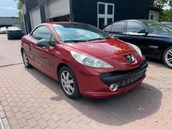 Rot Gebraucht 2007 Peugeot 207 CC Cabrio | 3.900 € (Fairer Preis)