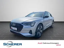 Grau (metallic) Gebraucht 2020 Audi e-tron Ambiente SUV | 27.770 € (Fairer Preis)
