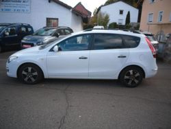 Weiß Gebraucht 2009 Hyundai i30 Edition+ Kombi | 2.490 € (Guter Preis)