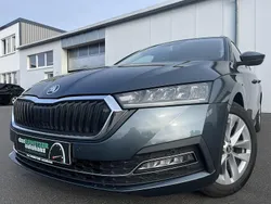 Quarzgrau Gebraucht 2021 Skoda Octavia Style Kombi | 24.860 € (Fairer Preis)