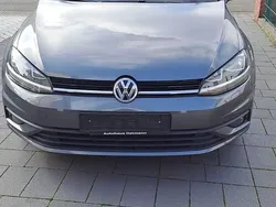 Braun Gebraucht 2018 VW Golf VII Kombi | 9.750 € (Guter Preis)