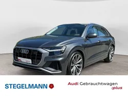 Daytonagrau perleffekt Gebraucht 2022 Audi Q8 Ambiente SUV | 68.790 € (Etwas zu teuer)