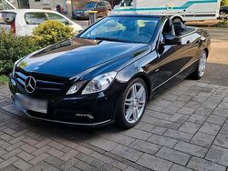 Schwarz Gebraucht 2011 Mercedes E250 Elegance Cabrio | 11.595 € (Fairer Preis)