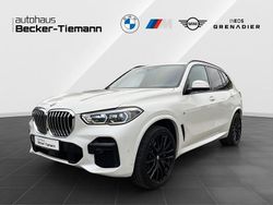 Mineralweiß Gebraucht 2021 BMW X5 M Sport SUV | 59.511 € (Fairer Preis)