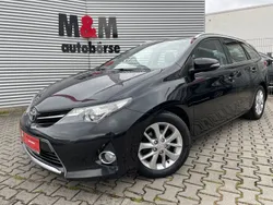 Schwarz Gebraucht 2013 Toyota Auris Touring Sports Life+ Kombi | 10.900 € (Teuer)
