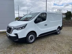 Glacier white Gebraucht 2024 Nissan Primastar N-Connecta Van / Kleinbus | 29.990 €