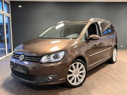 Braun Gebraucht 2014 VW Touran Highline Van / Kleinbus | 9.900 € (Fairer Preis)