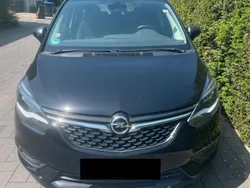 Schwarz Gebraucht 2016 Opel Zafira Tourer Edition Van / Kleinbus | 9.250 € (Fairer Preis)