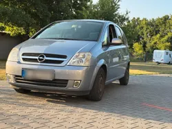 Grau Gebraucht 2005 Opel Meriva Van / Kleinbus | 699 € (Superpreis)