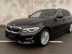 Schwarz Gebraucht 2022 BMW 320 Luxury Line Kombi | 23.999 € (Guter Preis)
