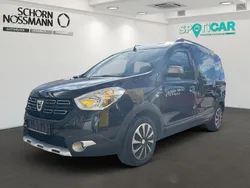 Perlmuttschwarz Gebraucht 2020 Dacia Dokker Stepway Van | 14.990 € (Fairer Preis)