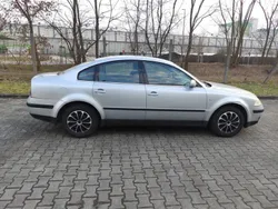 Silber Gebraucht 2001 VW Passat Limousine | 750 € (Superpreis)