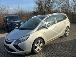 Silber Gebraucht 2015 Opel Zafira Tourer Edition Van / Kleinbus | 5.799 € (Guter Preis)