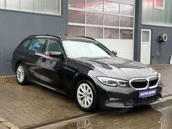 Schwarz Gebraucht 2022 BMW 318 Advantage Kombi | 21.490 € (Etwas zu teuer)